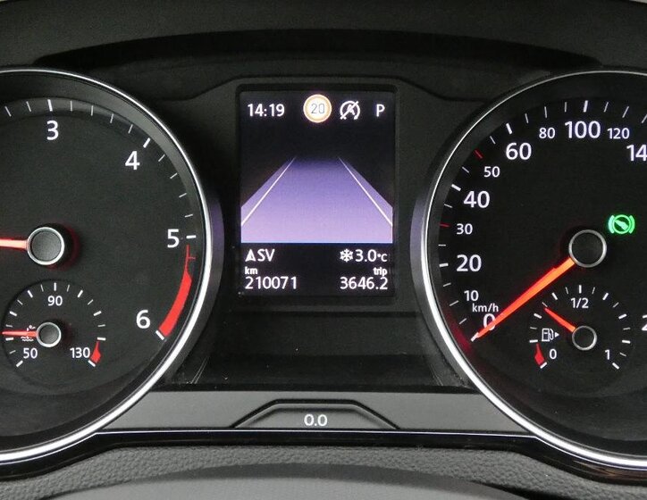 Volkswagen Passat 13