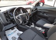 Mitsubishi Outlander SUV 2,4 l 165 kw