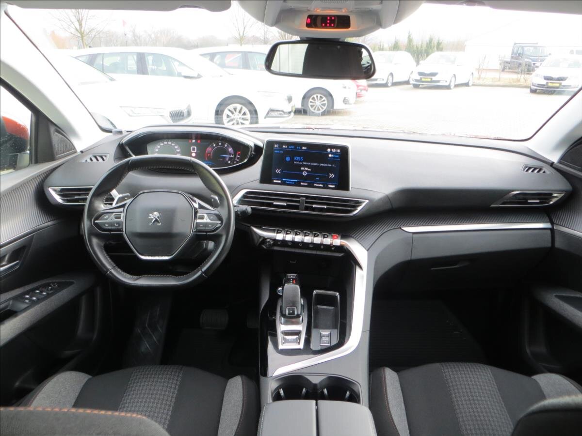 Peugeot 5008 MPV 1,2 l 96 kw