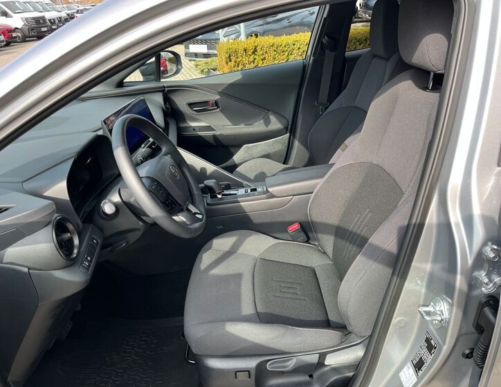 Toyota C-HR SUV / Terénní 2,0 l 112 kw