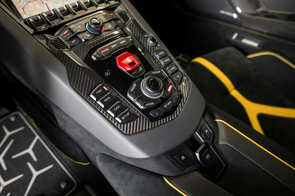 Lamborghini Aventador