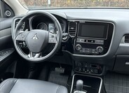 Mitsubishi Outlander 23