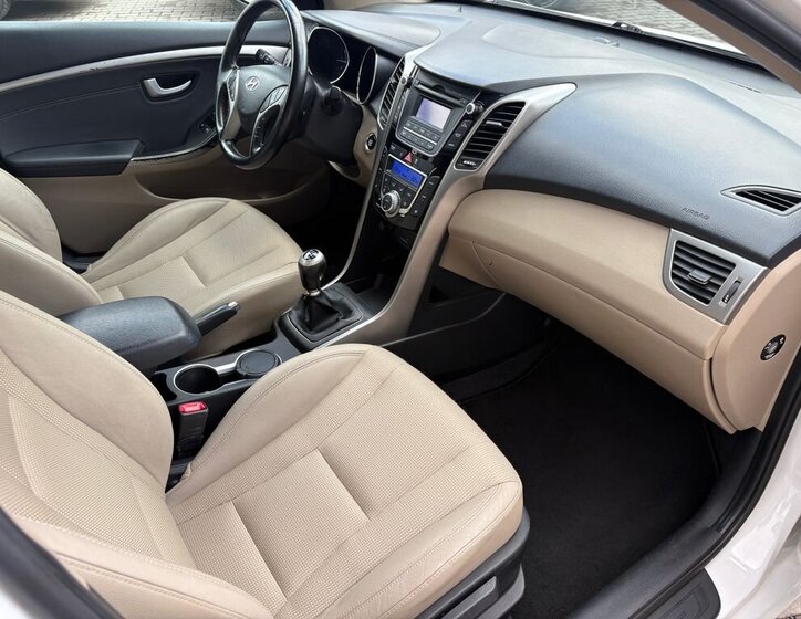 Hyundai i30 Kombi 1,6 l 99 kw