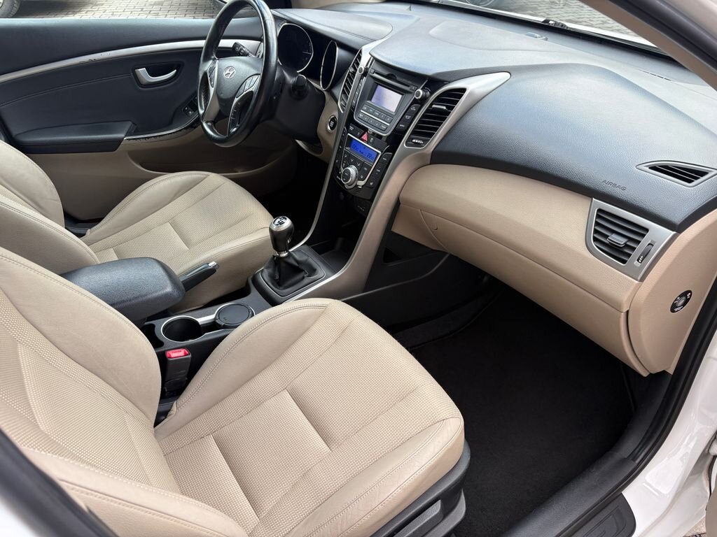 Hyundai i30 Kombi 1,6 l 99 kw