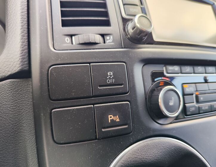 Volkswagen Multivan 25