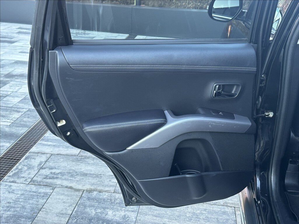 Mitsubishi Outlander SUV / Terénní 2,3 l 130 kw