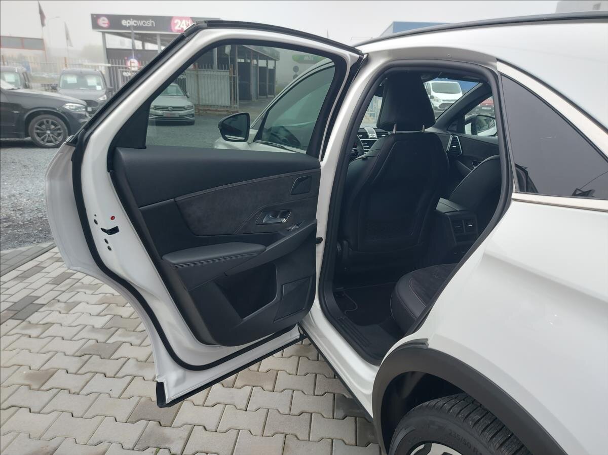 DS Automobiles DS7 Crossback SUV / Terénní 1,6 l 133 kw