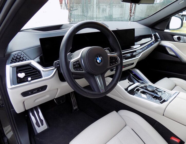 BMW X6 SUV 3,0 l 210 kw