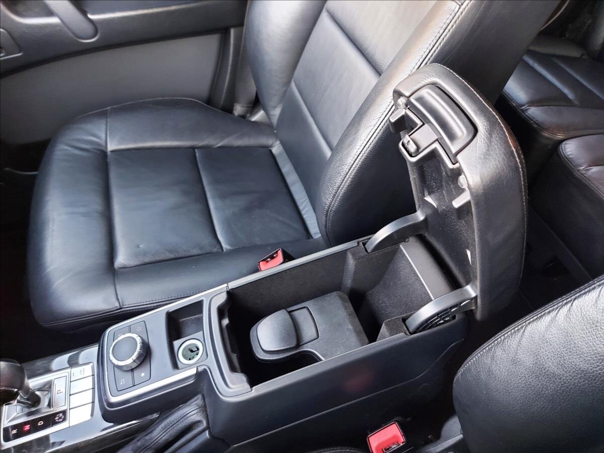 Mercedes-Benz Třídy G SUV / Terénní 3,0 l 155 kw