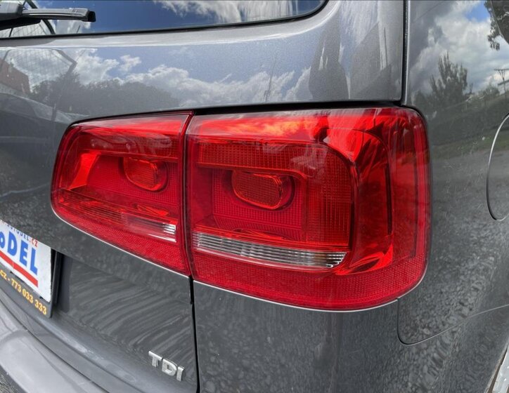 Volkswagen Touran MPV 1,6 l 66 kw