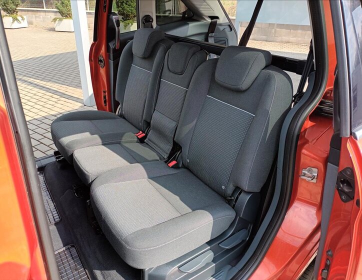 Ford Grand C-MAX MPV 2,0 l 103 kw