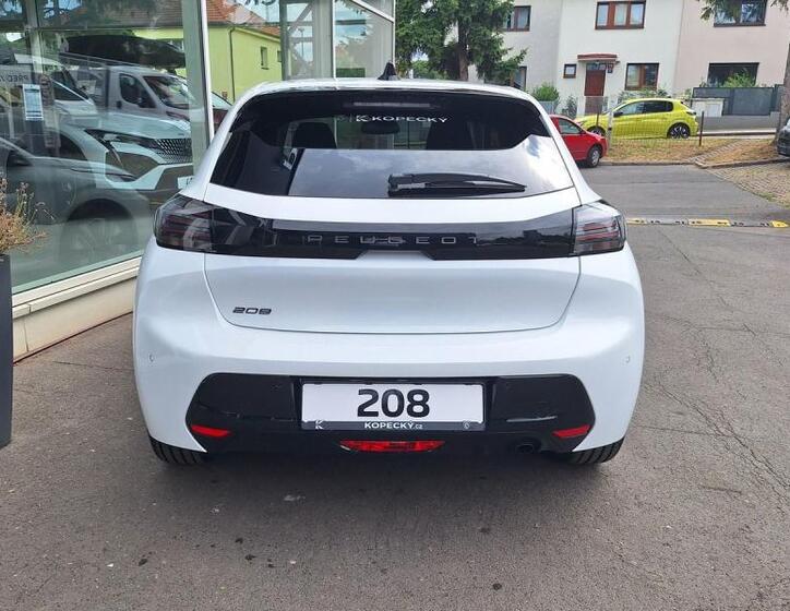 Peugeot 208 5
