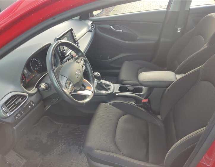 Hyundai i30 Hatchback 1,4 l 103 kw