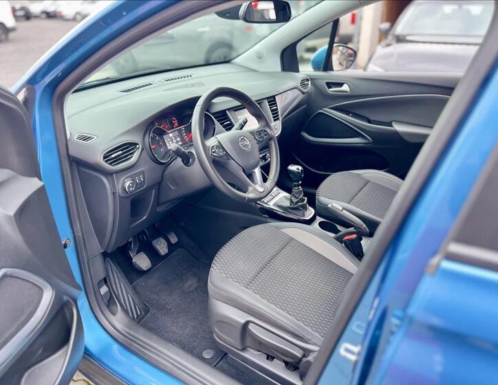 Opel Crossland X 11