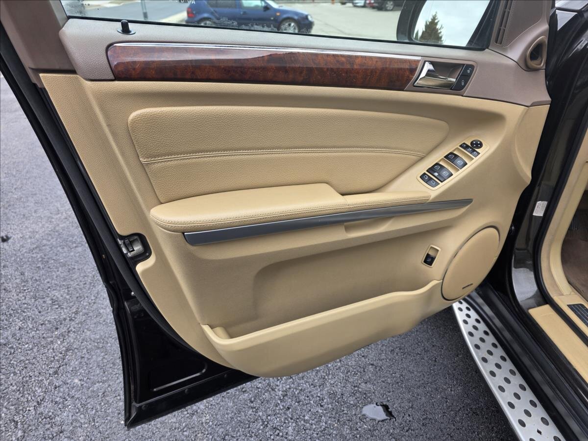 Mercedes-Benz GL SUV / Terénní 3,0 l 165 kw