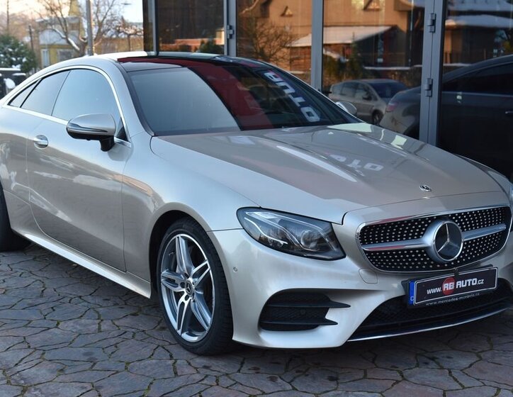 Mercedes-Benz Třídy E 1