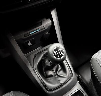 Ford Transit Courier 9