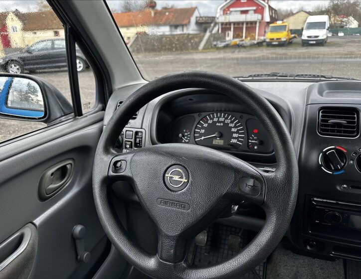 Opel Agila Hatchback 973,0 43 kw