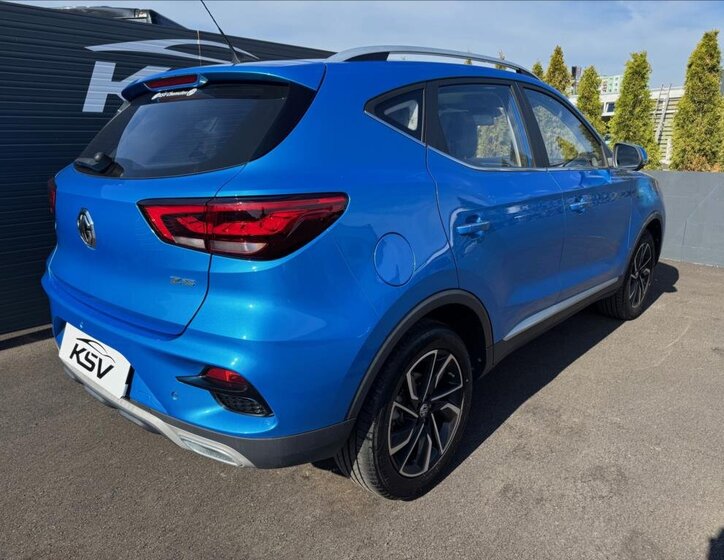 MG ZS 7