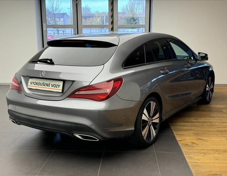 Mercedes-Benz CLA 4