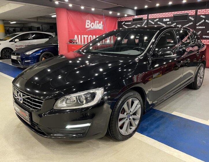 Volvo V60 Kombi 2,4 l 140 kw