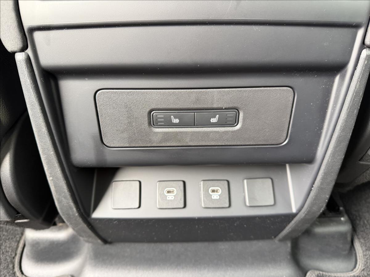 Land Rover Defender SUV / Terénní 3,0 l 221 kw