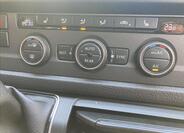 Volkswagen Multivan 17