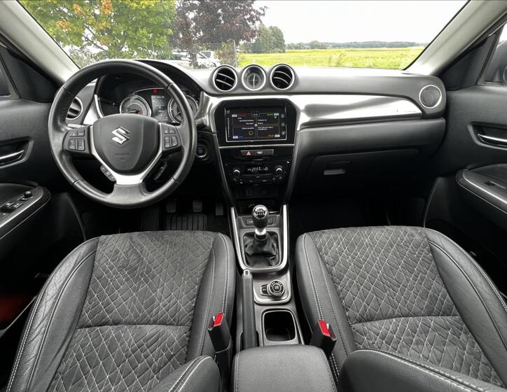 Suzuki Vitara 28