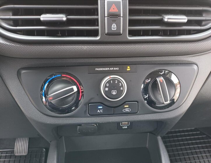 Hyundai i10 Hatchback 998,0 49 kw