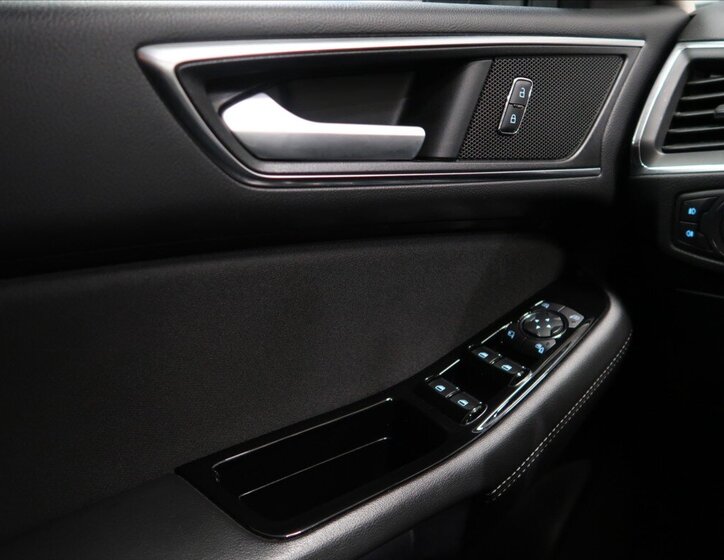 Ford S-MAX MPV 2,0 l 140 kw