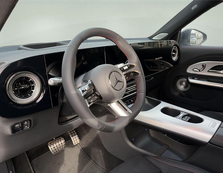 Mercedes-Benz GLB SUV / Terénní 0,0 260 kw