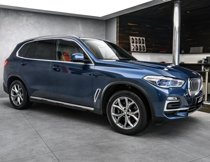 BMW X5 SUV 3,0 l 250 kw