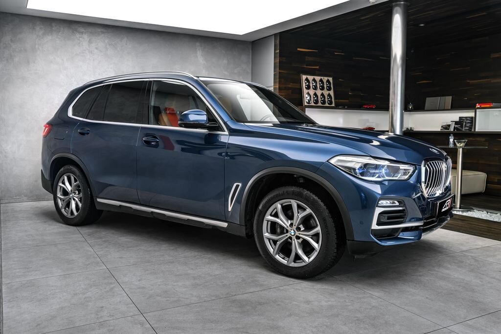 BMW X5 SUV 3,0 l 250 kw
