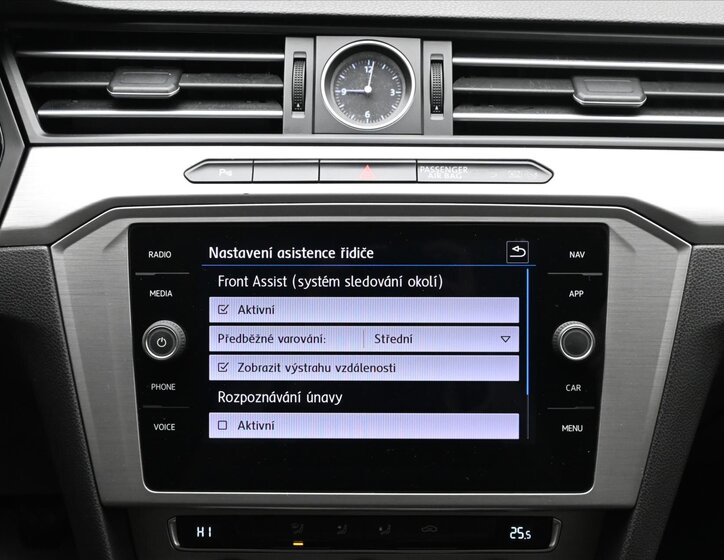 Volkswagen Passat 19