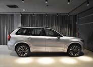 Volvo XC90 SUV / Terénní 2,0 l 228 kw