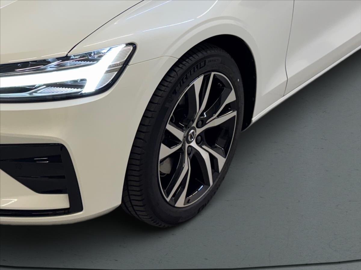 Volvo V60 Kombi 2,0 l 145 kw