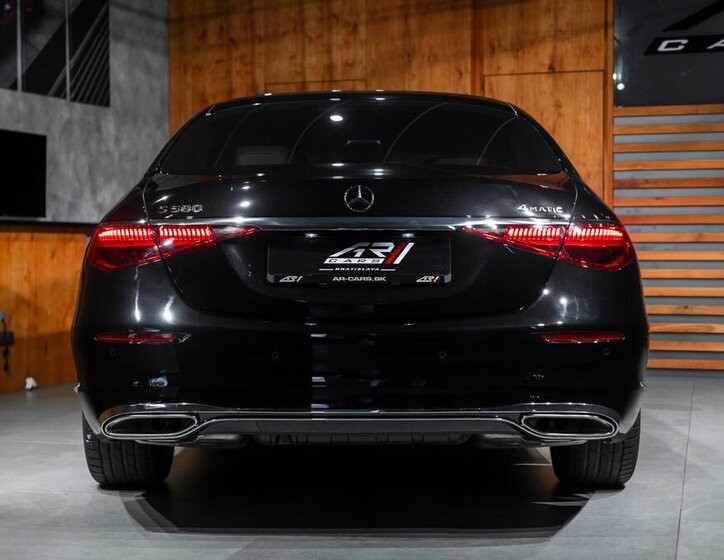 Mercedes-Benz Třídy S Sedan 4,0 l 370 kw