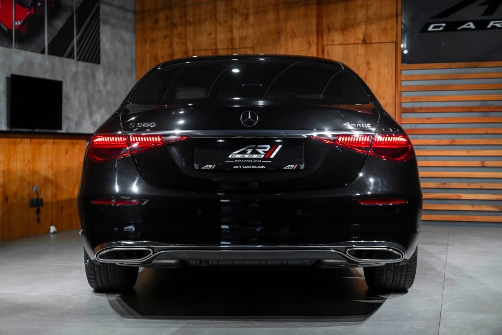 Mercedes-Benz Třídy S Sedan 4,0 l 370 kw