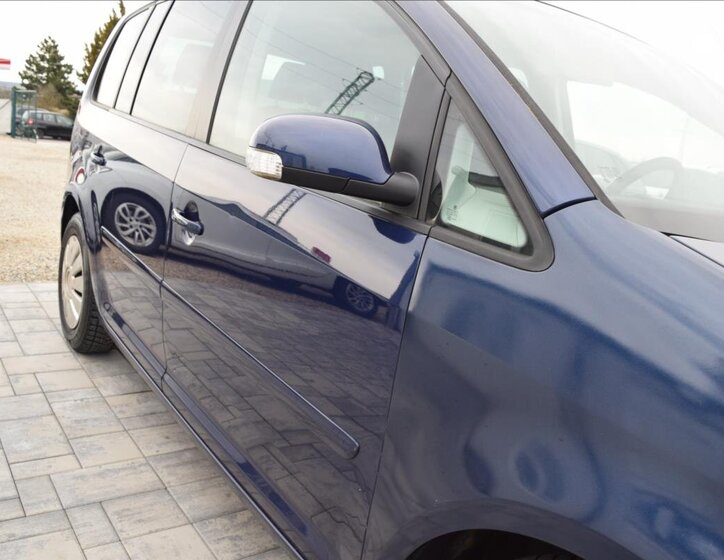 Volkswagen Touran Kombi 1,4 l 103 kw