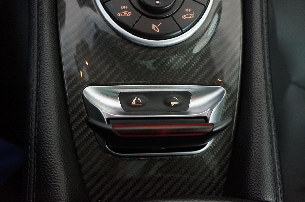 Mercedes-Benz SL Kabriolet 5,5 l 471 kw