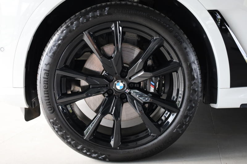 BMW X7 SUV 3,0 l 259 kw