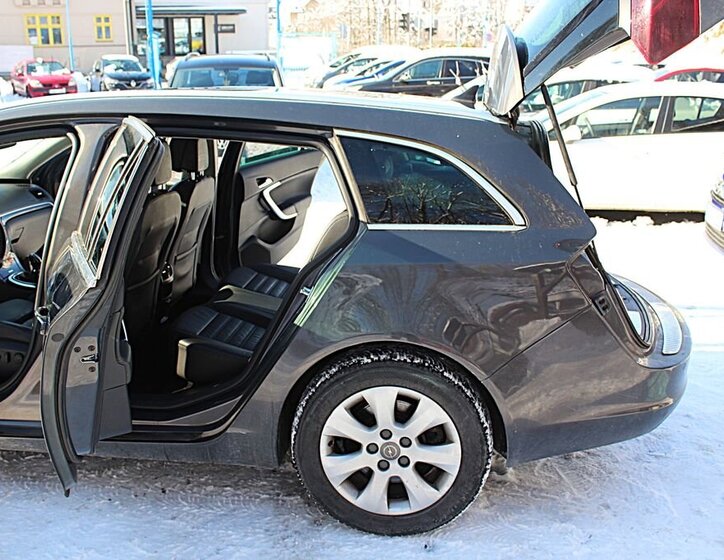 Opel Insignia Kombi 2,0 l 120 kw