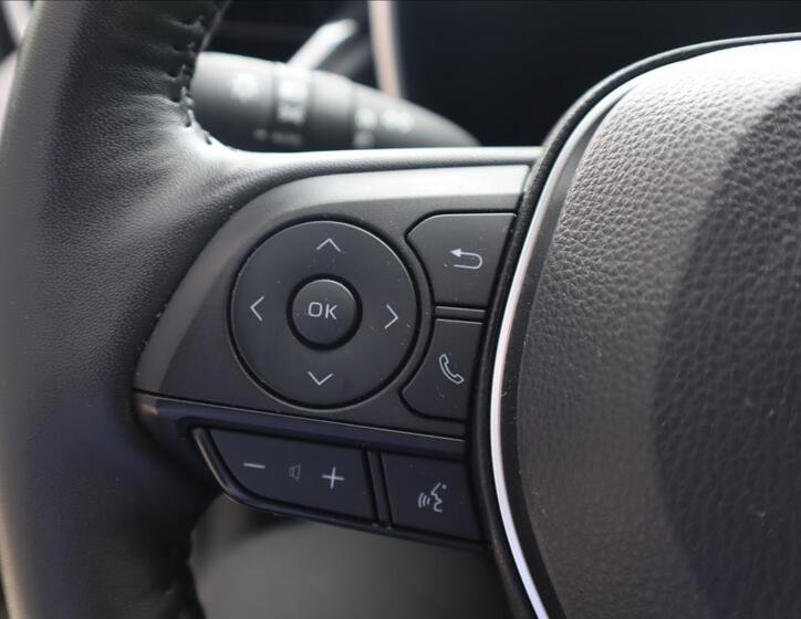 Toyota Corolla Cross 14