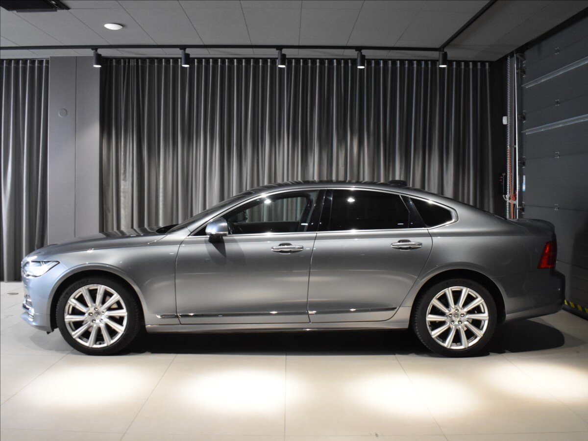 Volvo S90 Sedan / Limuzína 2,0 l 228 kw
