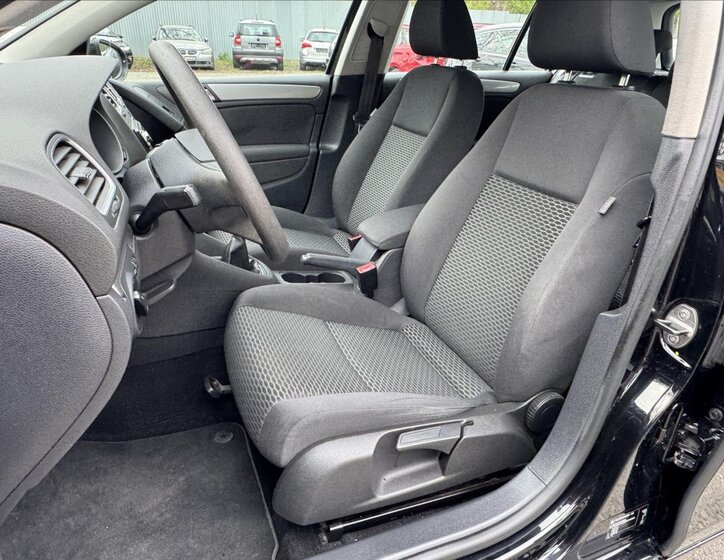 Volkswagen Golf Hatchback 1,6 l 77 kw