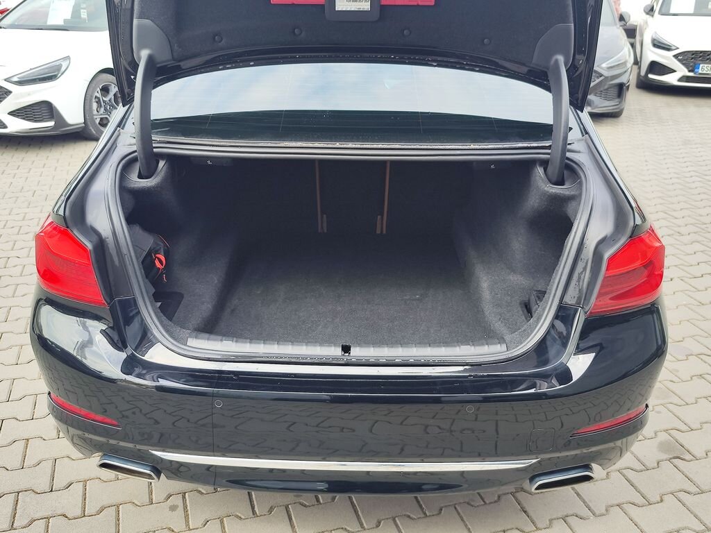BMW Řada 5 Sedan / Limuzína 3,0 l 235 kw