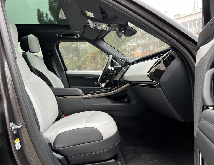 Land Rover Range Rover Sport SUV 3,0 l 221 kw