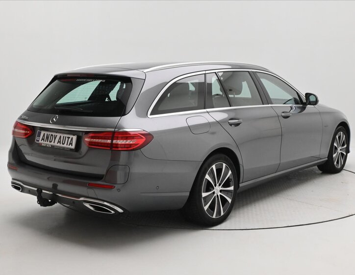 Mercedes-Benz Třídy E 5