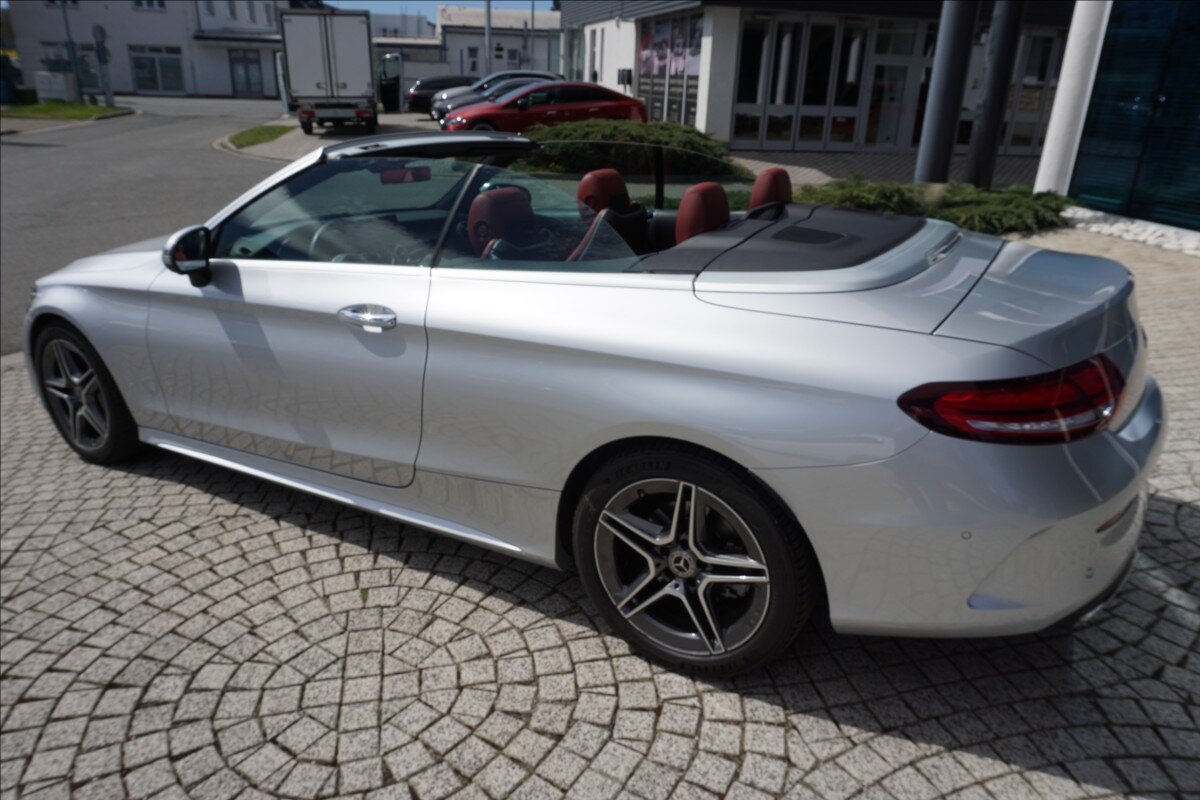 Mercedes-Benz Třídy C Kabriolet 2,0 l 190 kw