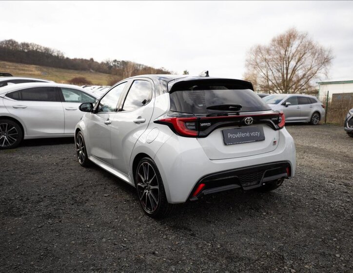Toyota Yaris Hatchback 1,5 l 68 kw